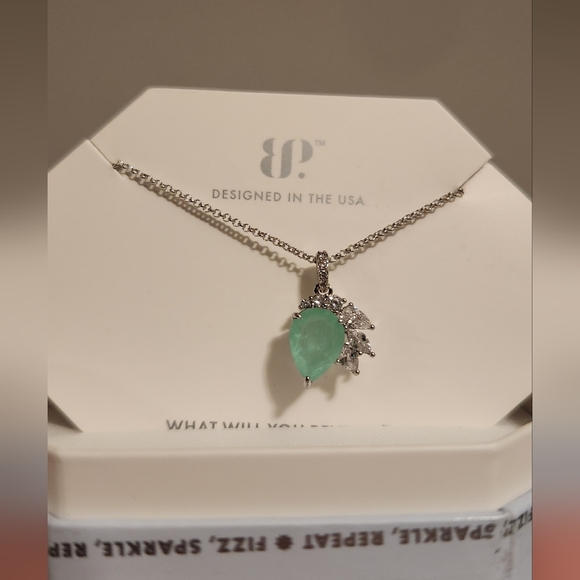 Bomb Party Mesmerized Beauty - Picture 1 of 2